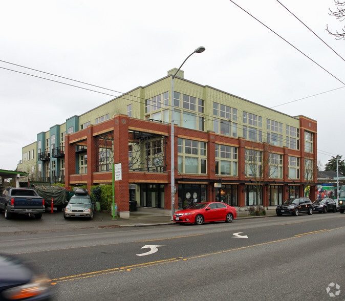 2205 N 45th St, Seattle, WA for lease - Building Photo - Image 3 of 3
