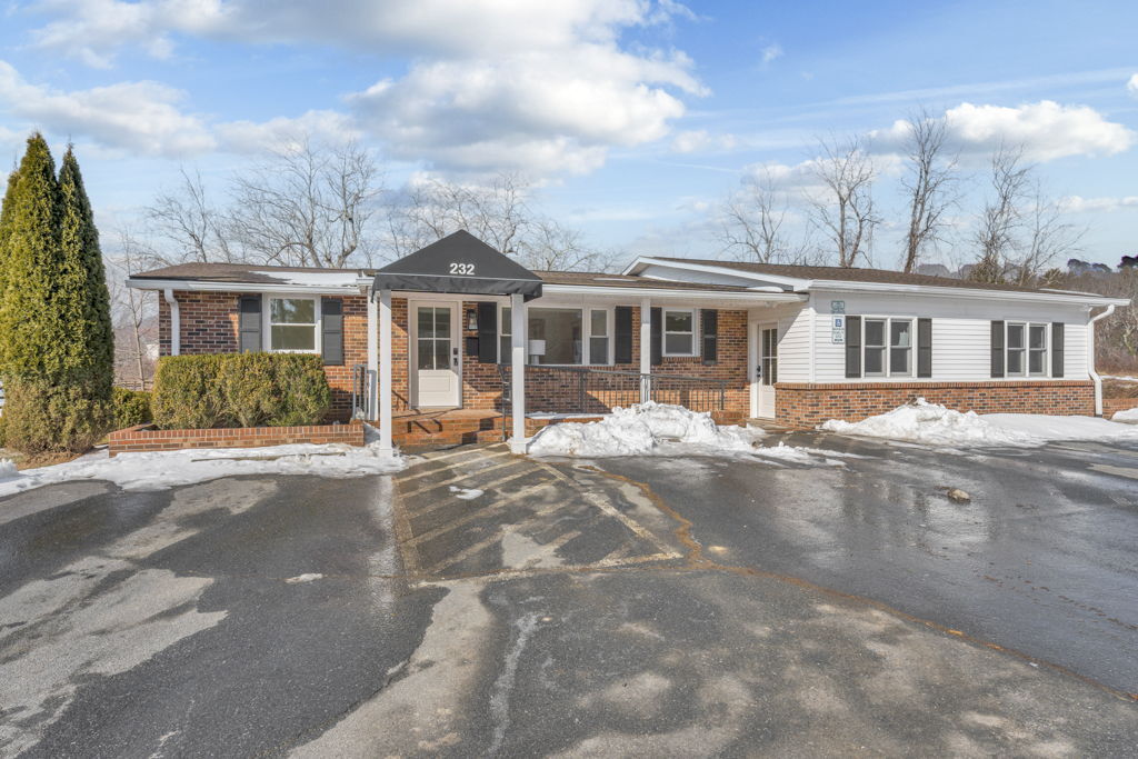 232 Furman Rd, Boone, NC à vendre Photo du bâtiment- Image 1 de 36