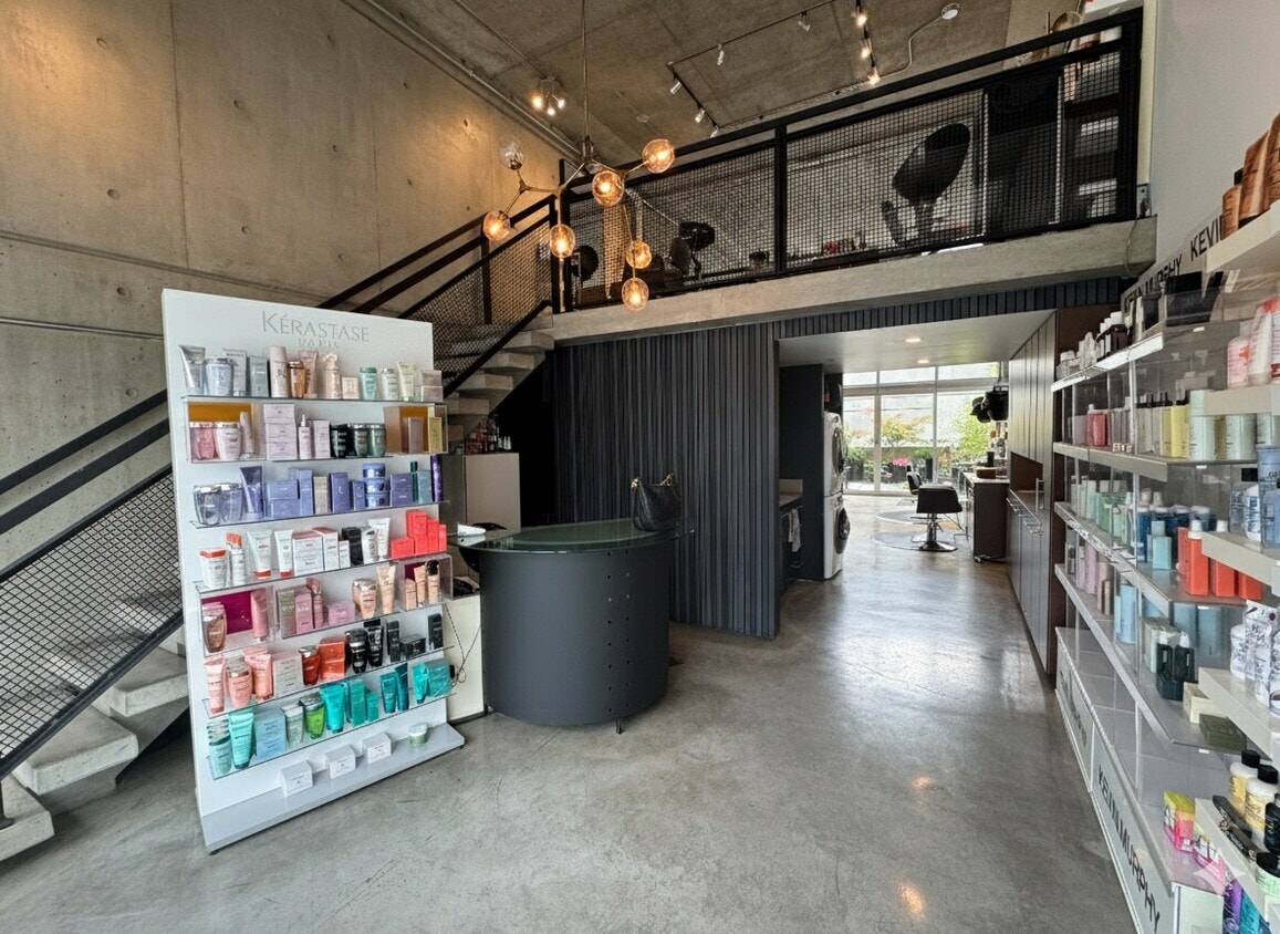 1540 W 2nd Ave, Vancouver, BC V6J 1H2 - Unit 307 -  - Interior Photo - Image 1 of 6