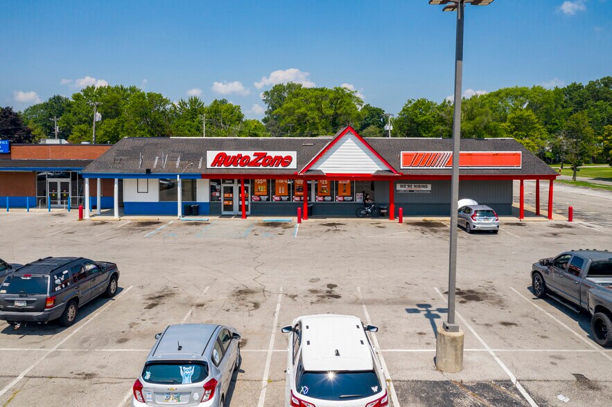 2936-2944 W Sylvania Ave, Toledo, OH à louer - Photo du bâtiment - Image 2 de 8