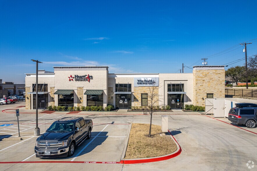 8479 Davis Blvd, North Richland Hills, TX à louer - Photo du bâtiment - Image 2 de 26