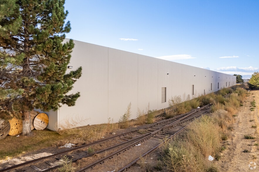 14509 E 33rd Pl, Aurora, CO for lease - Building Photo - Image 2 of 7