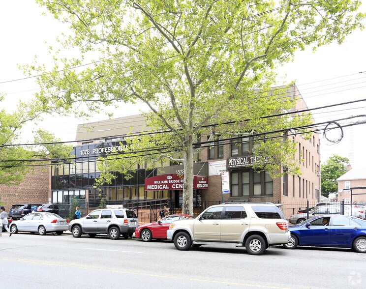 1578 Williamsbridge Rd, Bronx, NY à vendre - Photo principale - Image 1 de 10