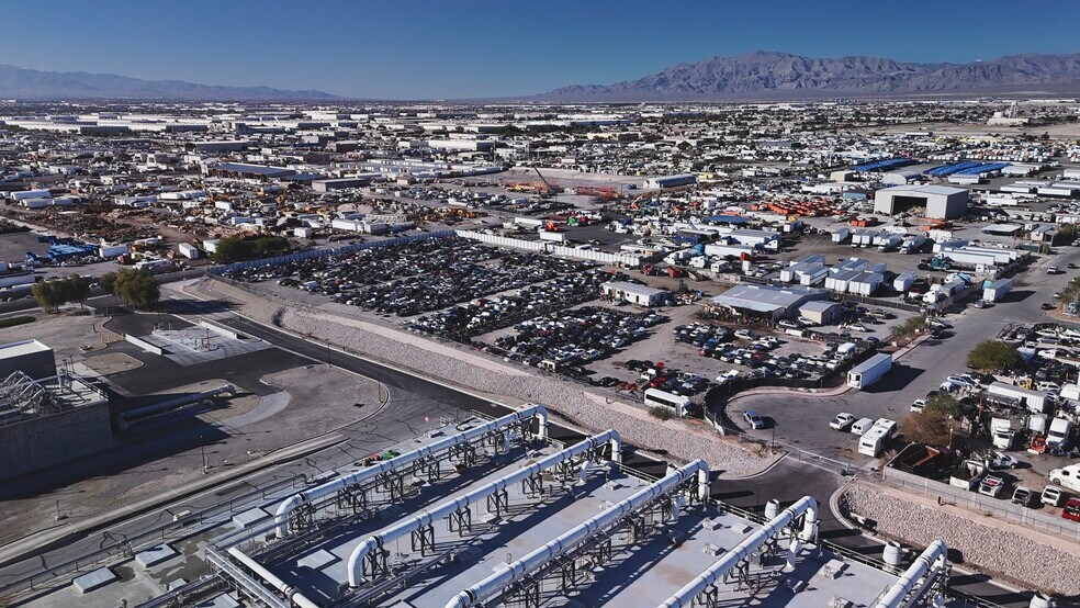 2635 Bledsoe Ln, Las Vegas, NV for lease - Primary Photo - Image 1 of 5