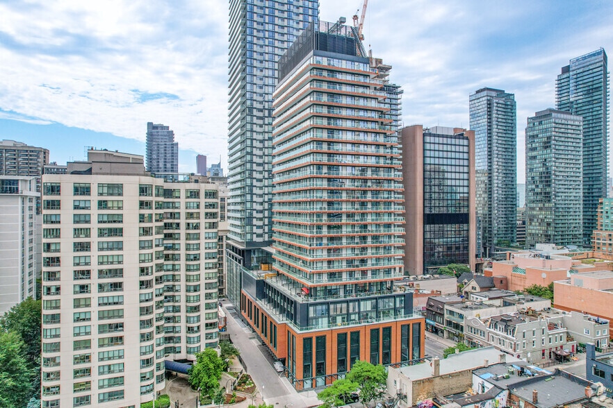 501 Yonge St, Toronto, ON à vendre - Photo du bâtiment - Image 3 de 9