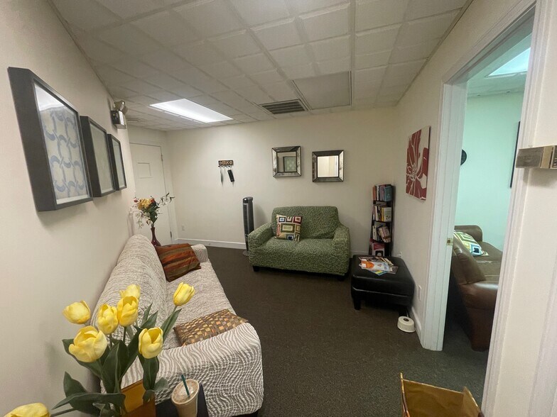 33 Bedford St, Lexington, MA à vendre - Photo du bâtiment - Image 2 de 15