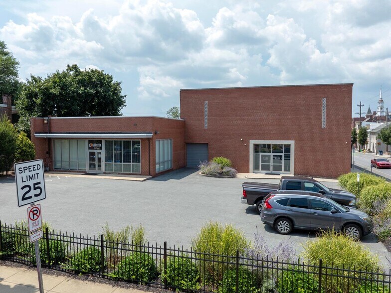 100 S Queen St, York, PA à louer - Photo du bâtiment - Image 3 de 8