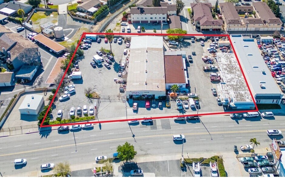 710-724 E San Bernardino Rd., Covina portefeuille de 2 propriétés à vendre sur LoopNet.ca - Aérien - Image 1 de 4