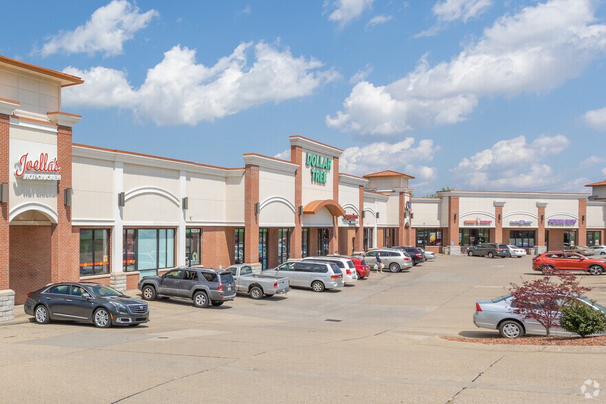 2404-2440 High St, Crescent Springs, KY à louer - Photo du bâtiment - Image 2 de 2