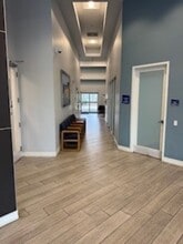 13914-14024 SW 8th St, Miami, FL à louer Photo intérieure- Image 2 de 5