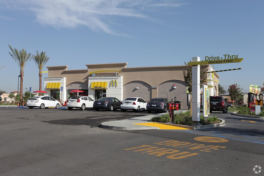 12508 Limonite Ave, Eastvale, CA à vendre - Photo du bâtiment - Image 2 de 2