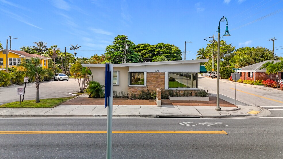 101 S Federal Hwy, Lake Worth, FL à vendre - Photo du bâtiment - Image 2 de 35