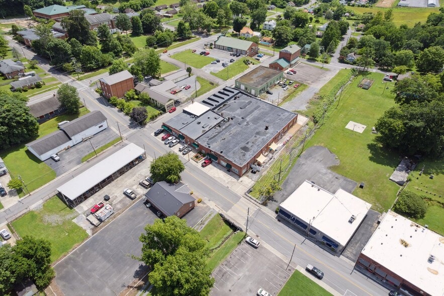 307 S Depot St, Rogersville, TN for lease - Building Photo - Image 3 of 37