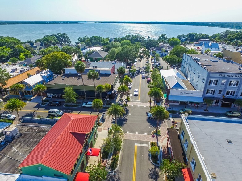 100 E 4th Ave, Mount Dora, FL for sale - Building Photo - Image 2 of 7