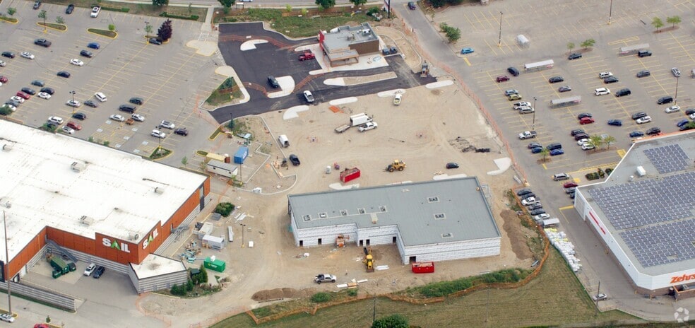 150 Holiday Inn Dr, Cambridge, ON à vendre - Photo principale - Image 1 de 1
