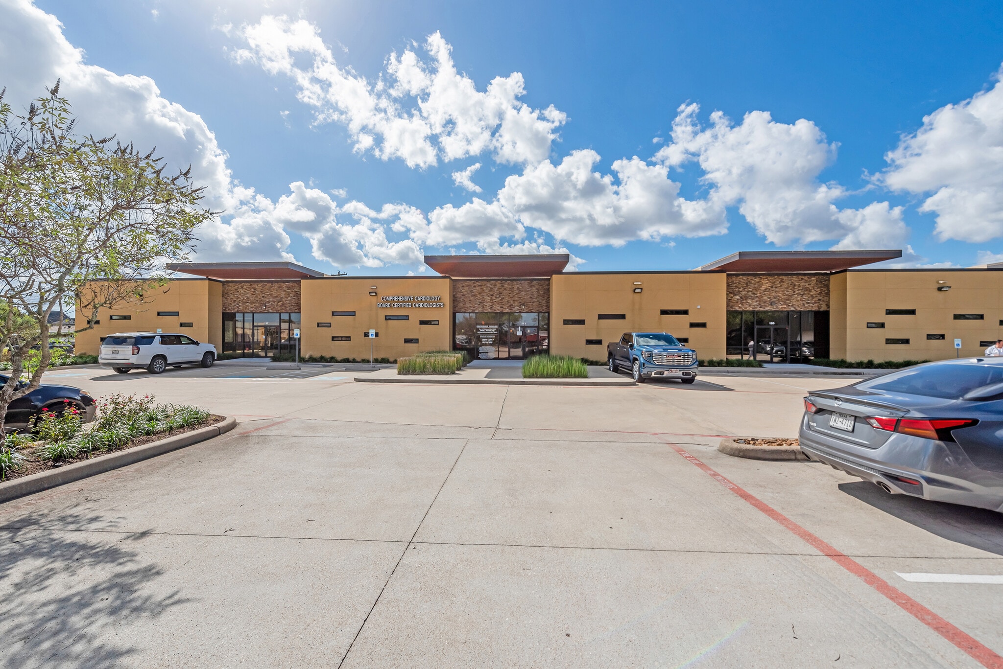 107-113 Woodlawn Dr, Friendswood, TX à louer Photo principale- Image 1 de 13
