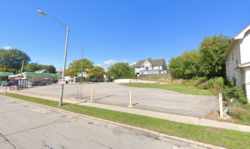 2306 N Humboldt Blvd, Milwaukee, WI à vendre - Photo du bâtiment - Image 1 de 2