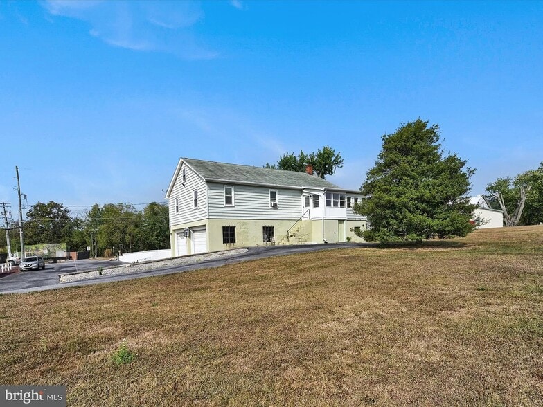 3665 Mountain Rd, Hamburg, PA for lease - Building Photo - Image 2 of 5