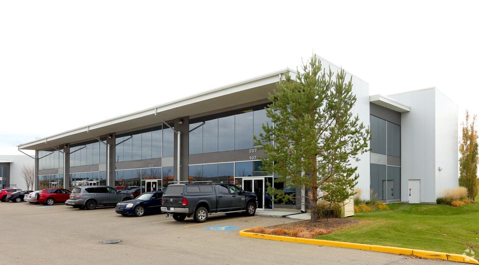 125 Carleton Dr, St. Albert, AB for lease - Building Photo - Image 3 of 11