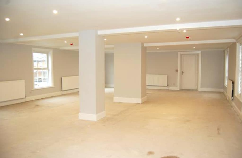 32 Briercliffe Rd, Chorley for lease Interior Photo- Image 1 of 3