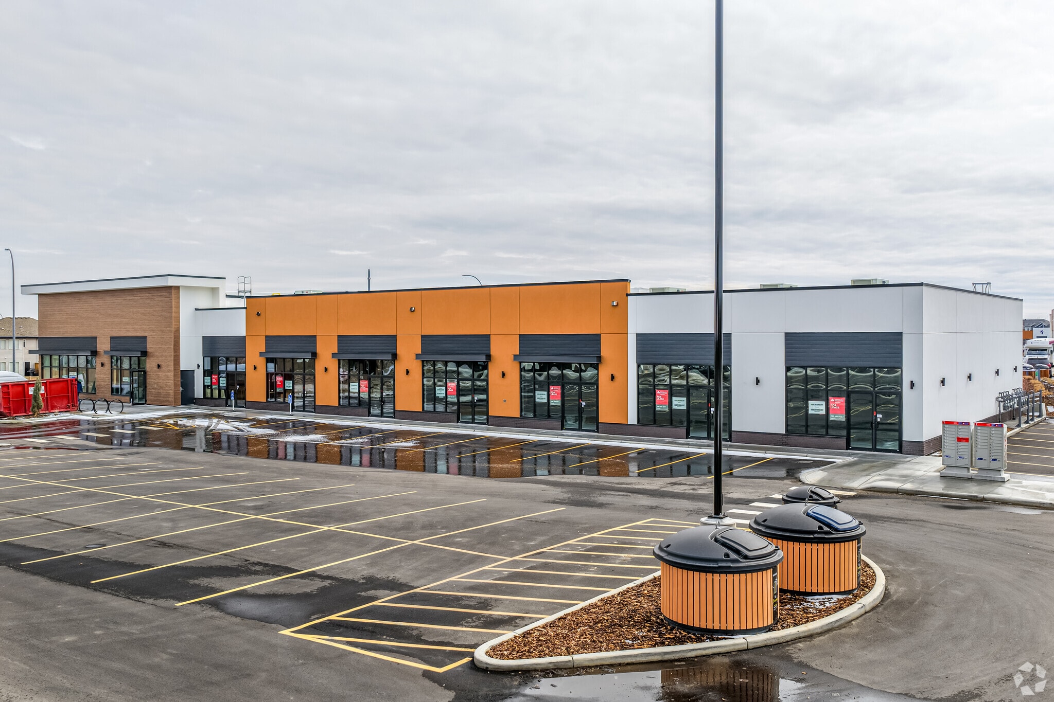 4280 199 St NW, Edmonton, AB for sale Primary Photo- Image 1 of 3