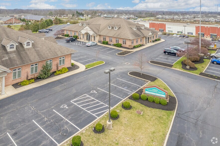 7182 Liberty Centre Dr, West Chester, OH à louer - Aérien - Image 2 de 18
