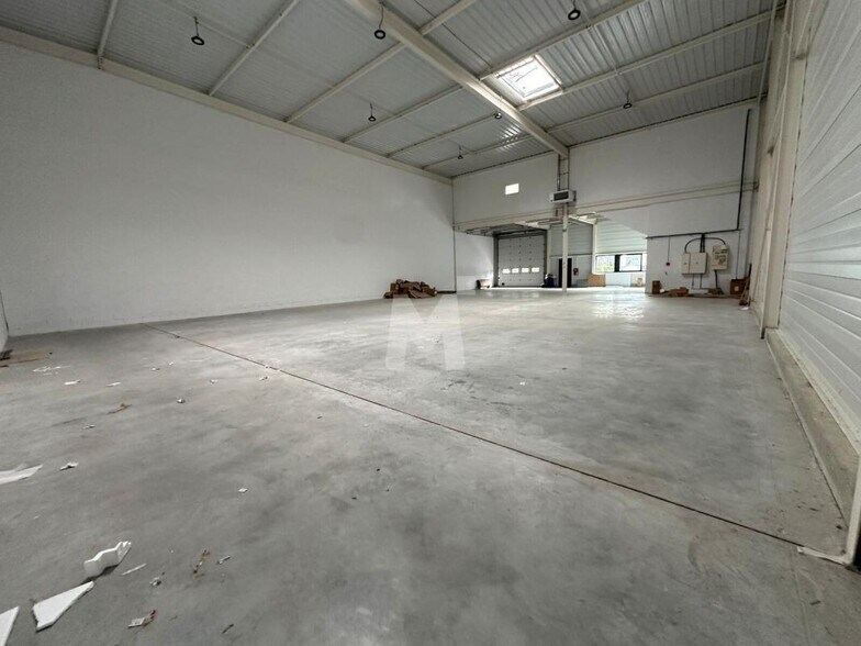 Flex in Villebon-sur-Yvette for lease - Building Photo - Image 3 of 14