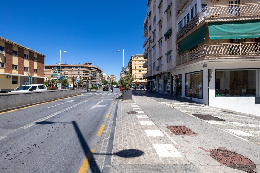 Calle Abderrahmán, 11, Granada, Granada à vendre - Photo du bâtiment - Image 2 de 32
