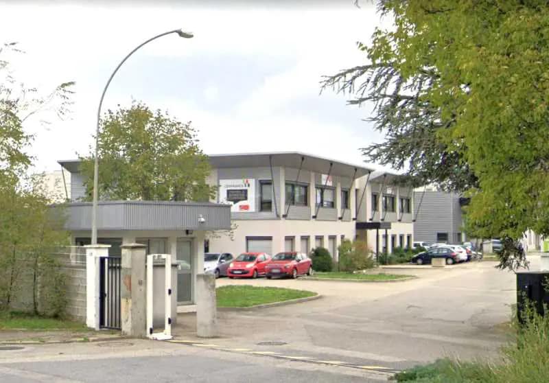 Flex in Saint-Priest for lease Building Photo- Image 1 of 17