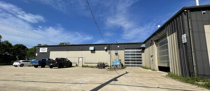 2309 Logan Av, Winnipeg, MB for lease Building Photo- Image 2 of 10