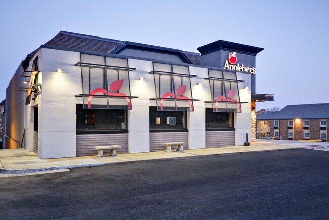 Plus de détails pour 3404-3440 Rainbow Blvd, Kansas City, KS - Commerce de détail à louer