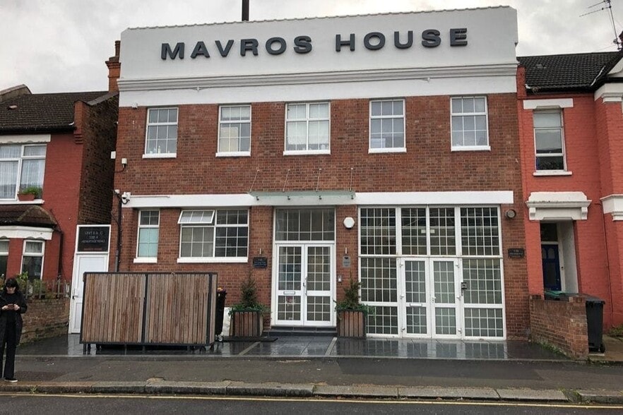 108 Vale Rd, London for lease - Building Photo - Image 3 of 83