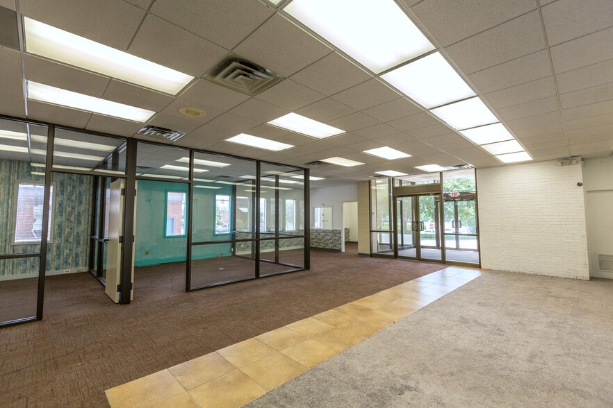 125 S Battleground Ave, Kings Mountain, NC for sale - Interior Photo - Image 3 of 6