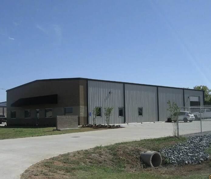4904 Hazel Jones Rd, Bossier City, LA à louer - Photo du bâtiment - Image 2 de 4