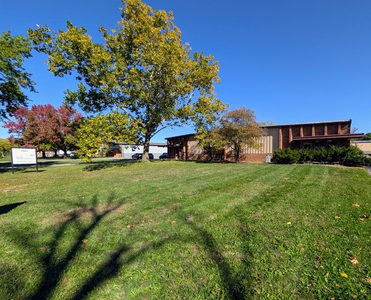 2080-2090 Fairwood Ave, Columbus, OH for lease - Building Photo - Image 1 of 6