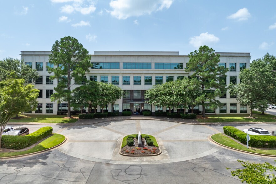 6625 Lenox Park Dr, Memphis, TN for lease - Building Photo - Image 1 of 8