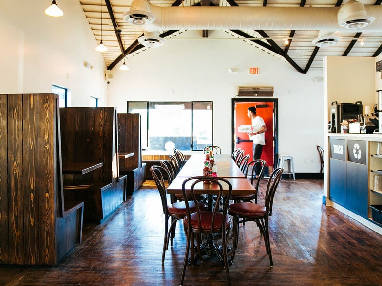 1837 E 7th St, Long Beach, CA for lease - Building Photo - Image 3 of 35