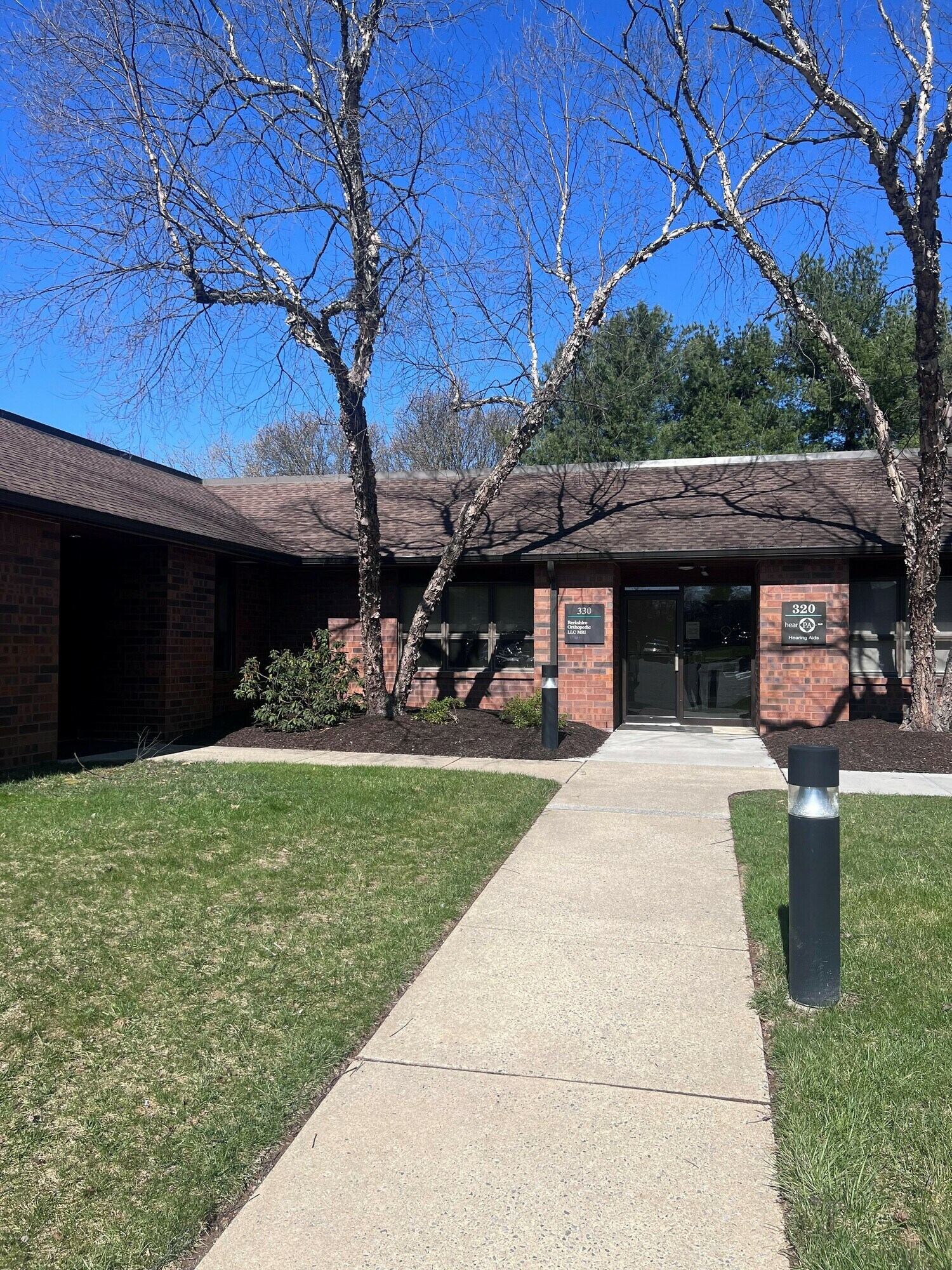 2201 Ridgewood Rd, Wyomissing, PA à louer Photo du bâtiment- Image 1 de 4