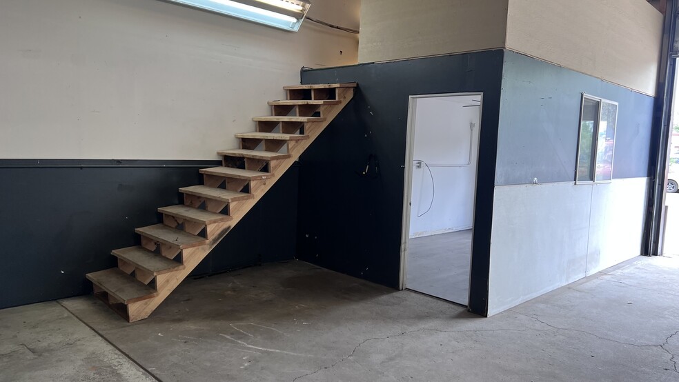 2507 Gunnison St, Colorado Springs, CO for lease - Building Photo - Image 3 of 7