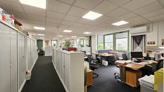 Plus de détails pour 4 Allée Des Ambalais, Le Plessis-Trévise - Bureau à louer