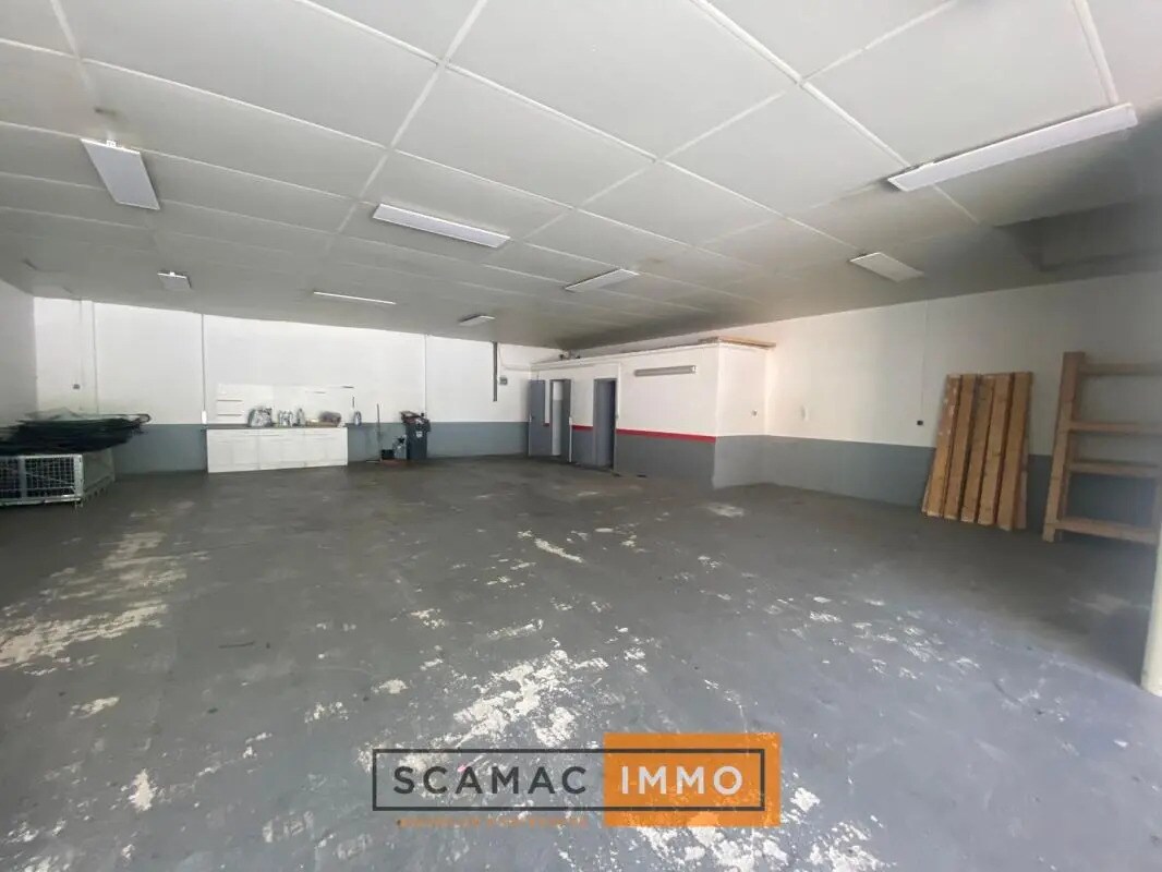 Office in Gémenos for lease Interior Photo- Image 1 of 8