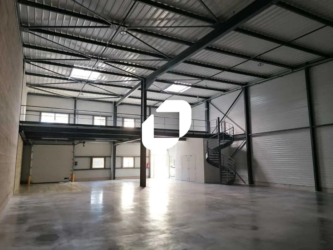 Flex in Saint-Genis-Laval for sale Building Photo- Image 1 of 20