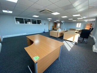 Plus de détails pour 1 Riverside Av W, Lawford - Industriel à louer