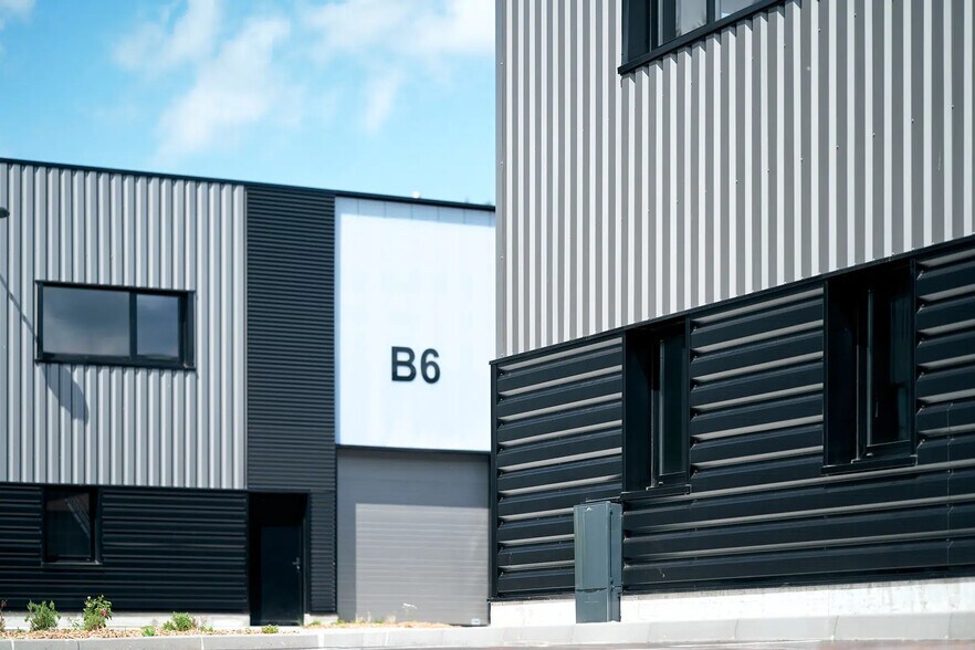 17 Rue De Paris, Tarare à vendre - Photo du bâtiment - Image 2 de 17