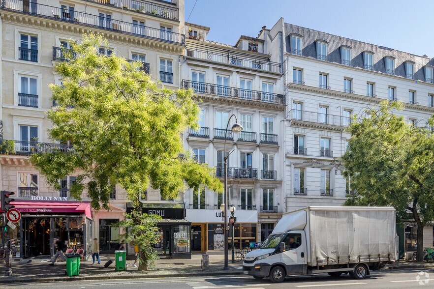8 Boulevard Poissonnière, Paris à louer - Photo du bâtiment - Image 2 de 6