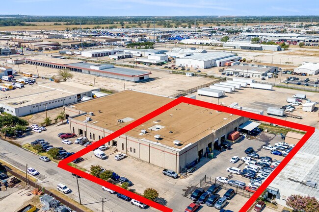 Plus de détails pour 5127-5131 Mercantile Row, Dallas, TX - Industriel à louer