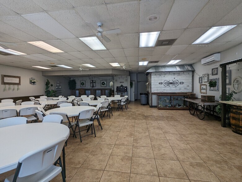 11261 Highway 12, Orange, TX à vendre - Photo intérieure - Image 3 de 34