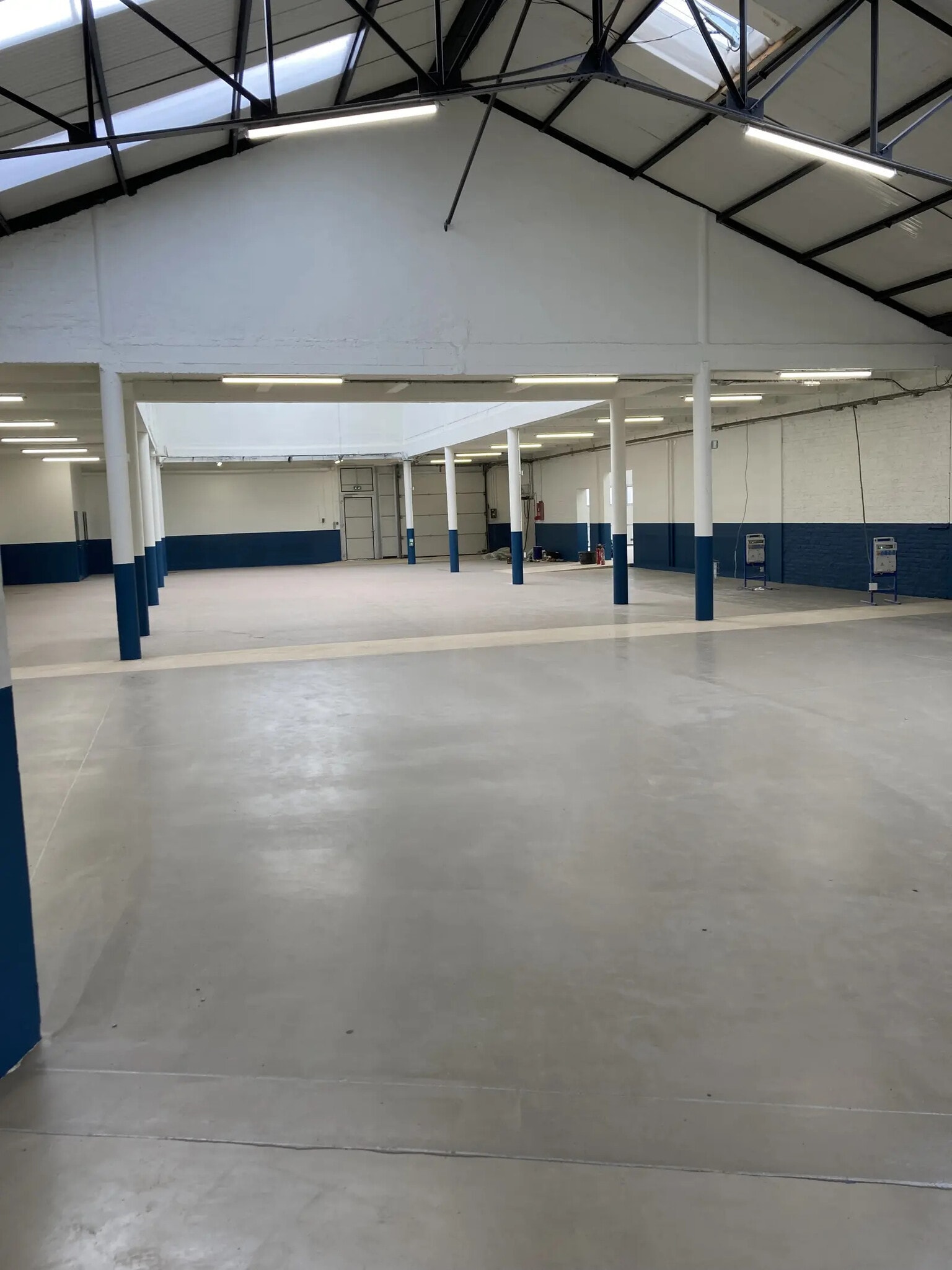 Flex in Lille for lease Building Photo- Image 1 of 8