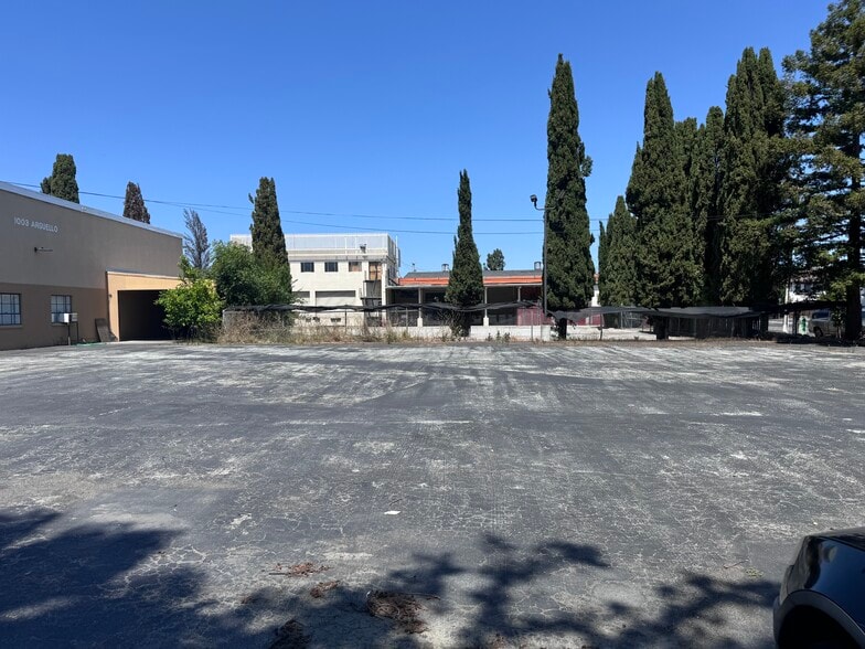 1003 Arguello St, Redwood City, CA for lease - Building Photo - Image 3 of 15