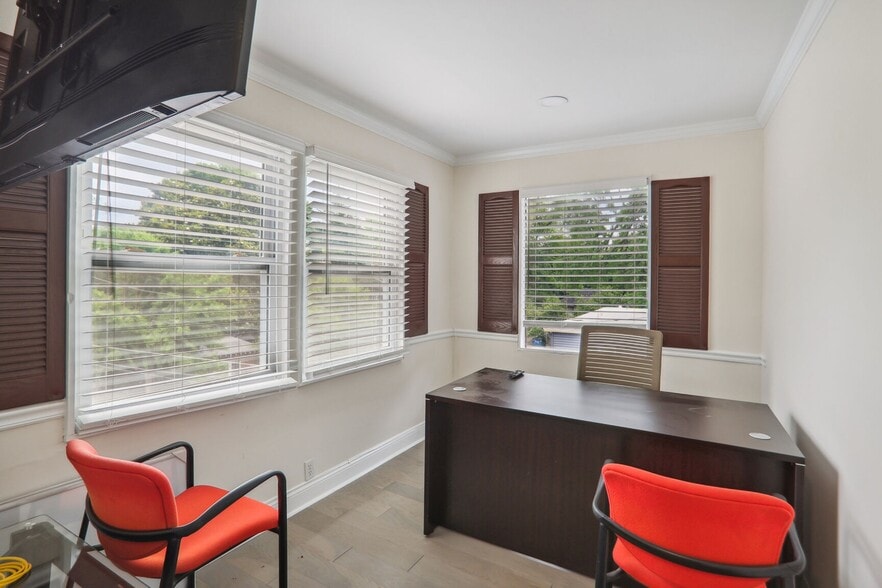 741 Piedmont Ave NE, Atlanta, GA for lease - Interior Photo - Image 2 of 2